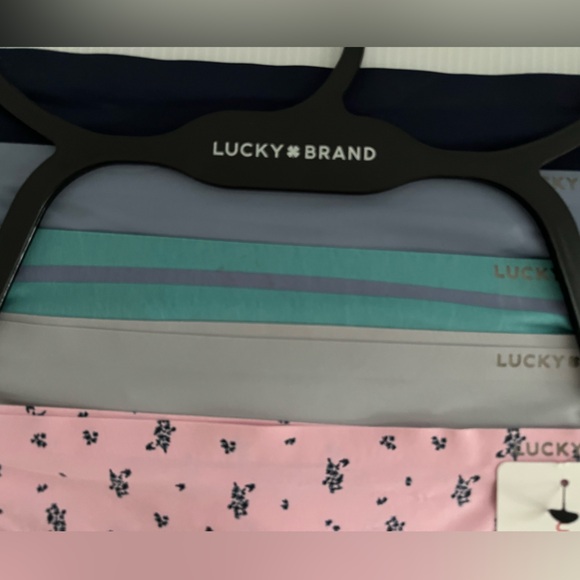 Lucky Brand Silky Smooth Laser Cut Tech Sealed Invisible Edge 5 pc Thongs set - Picture 4 of 13